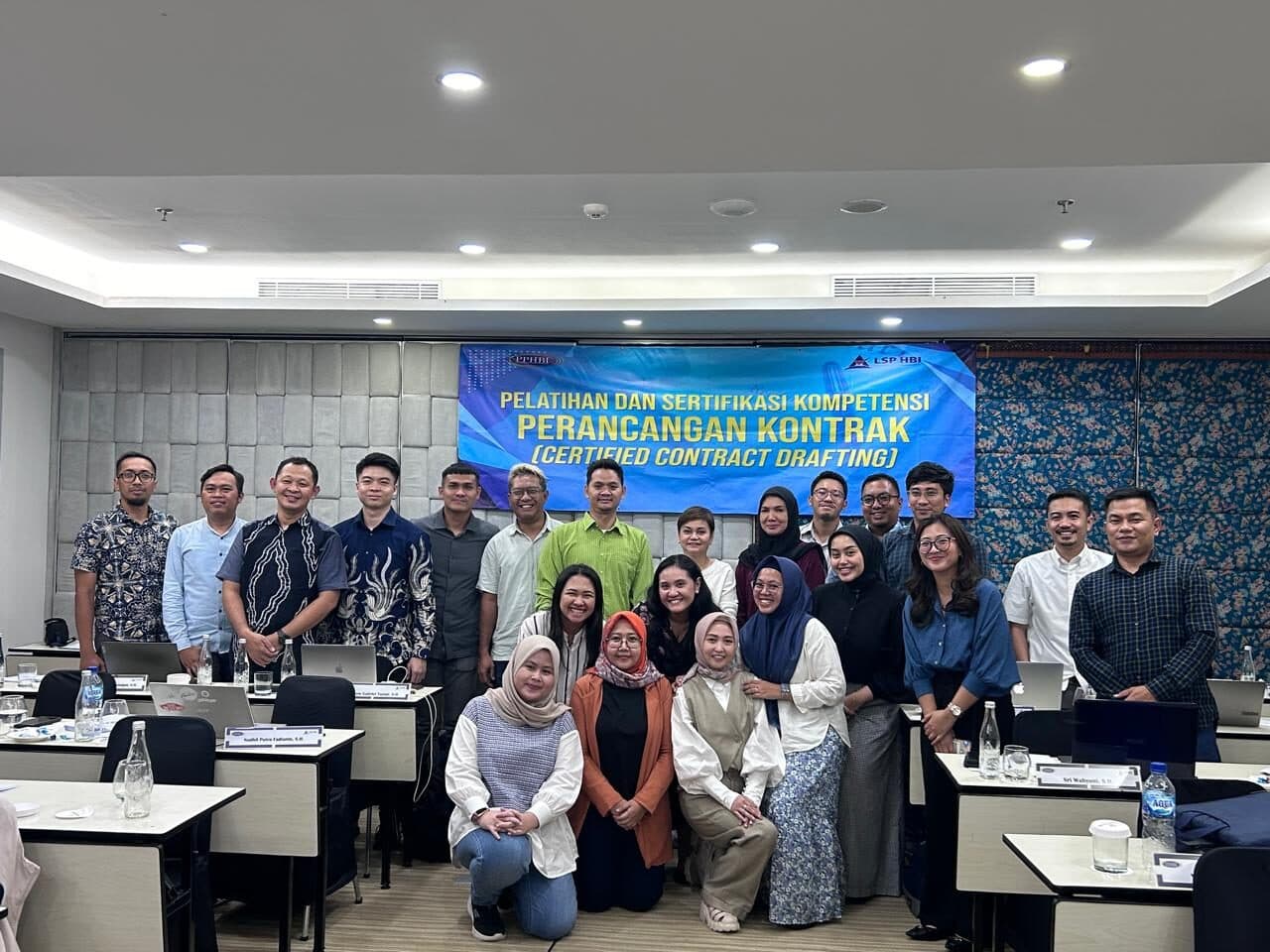 Pelatihan dan sertifikasi perancangan kontrak