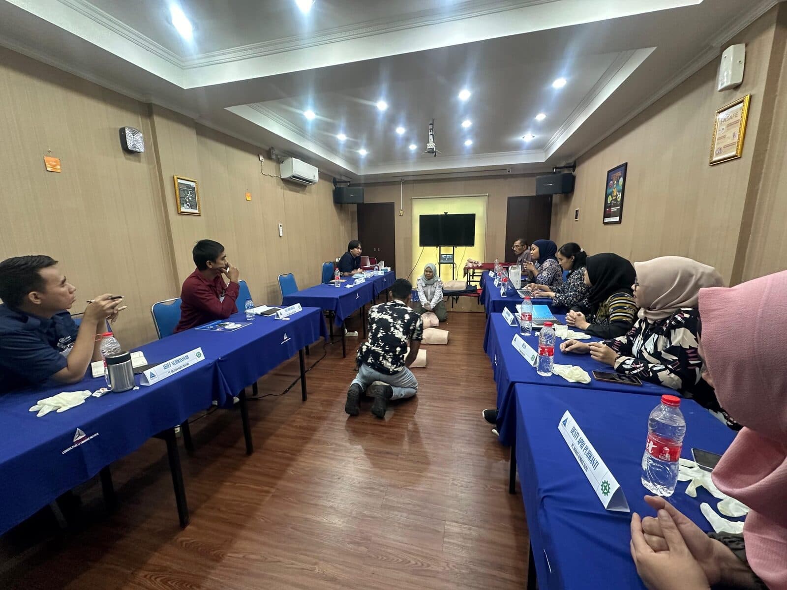 Pelatihan P3K karyawan BKP